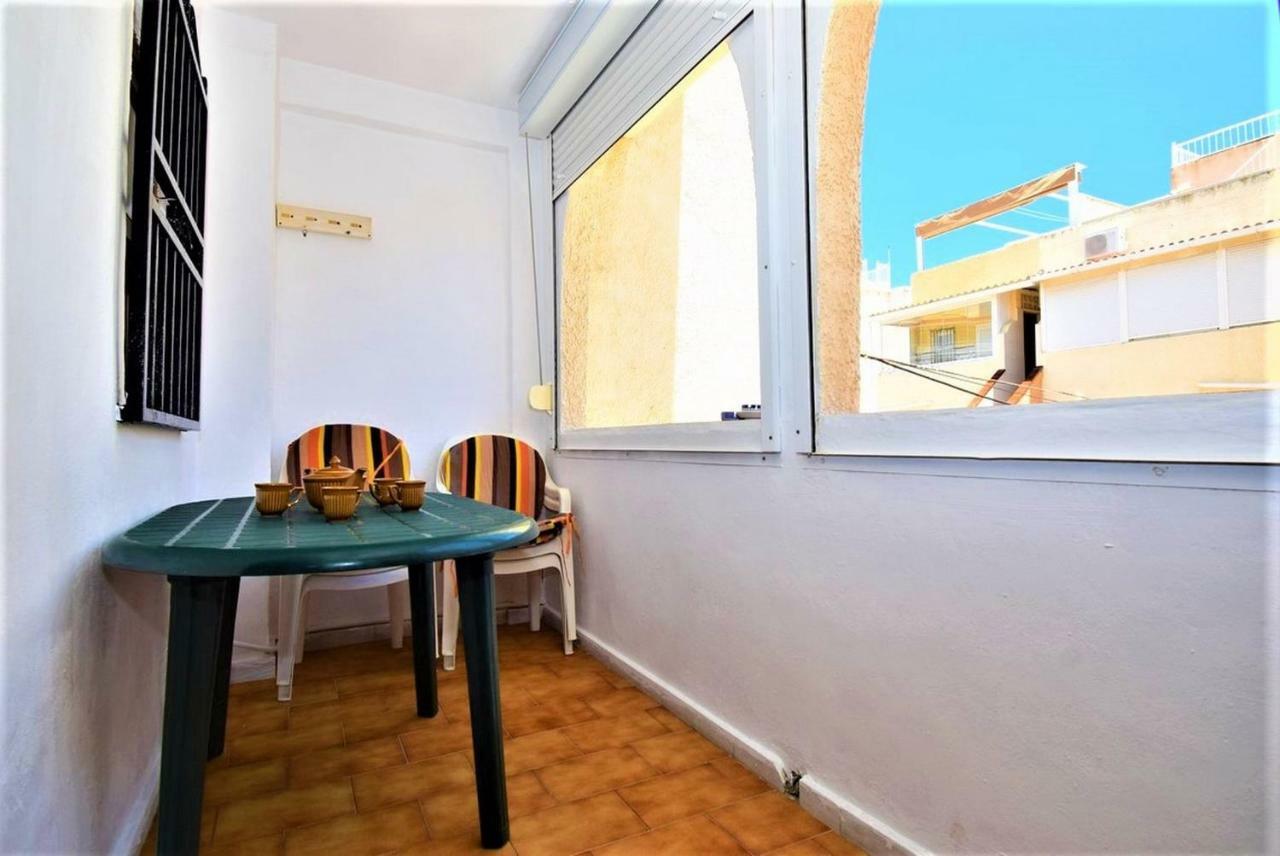 34 Retro Beach House - Alicante Real Estate تورّيفيِخا المظهر الخارجي الصورة