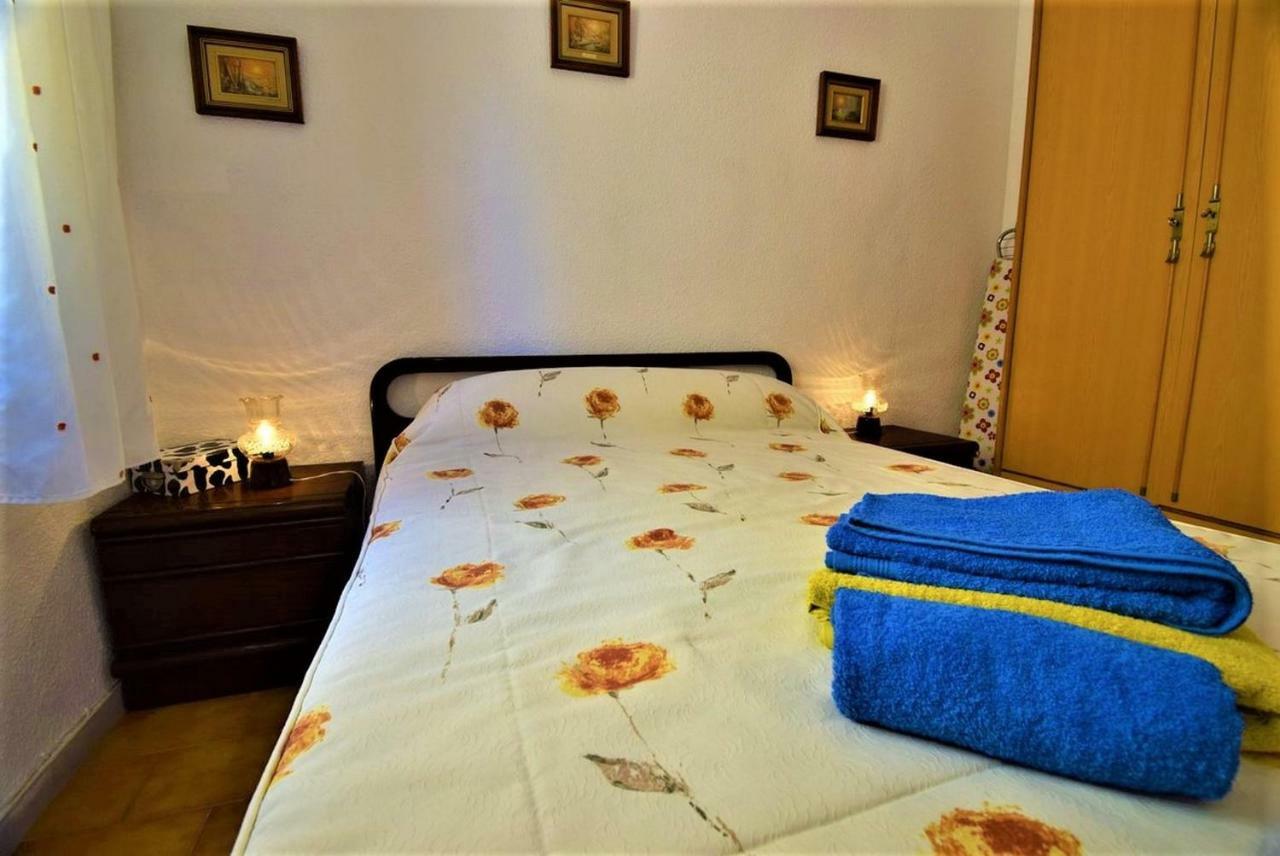 34 Retro Beach House - Alicante Real Estate تورّيفيِخا المظهر الخارجي الصورة